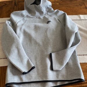 Nike Medium Women’s Hoodie grey